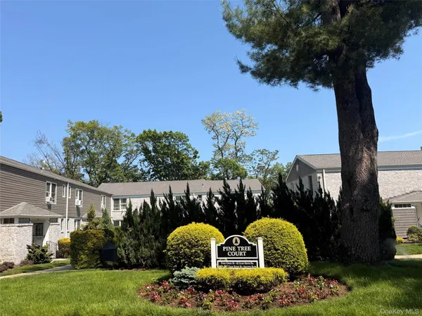 $399,000 | 54 Glen Keith Road, Unit L, Glen Cove, NY 11542
