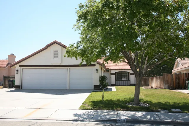 $2,850 | 44211 Agave Circle, Lancaster, CA 93536
