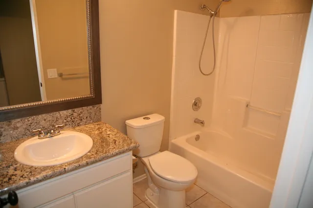 $2,850 | 44211 Agave Circle, Lancaster, CA 93536