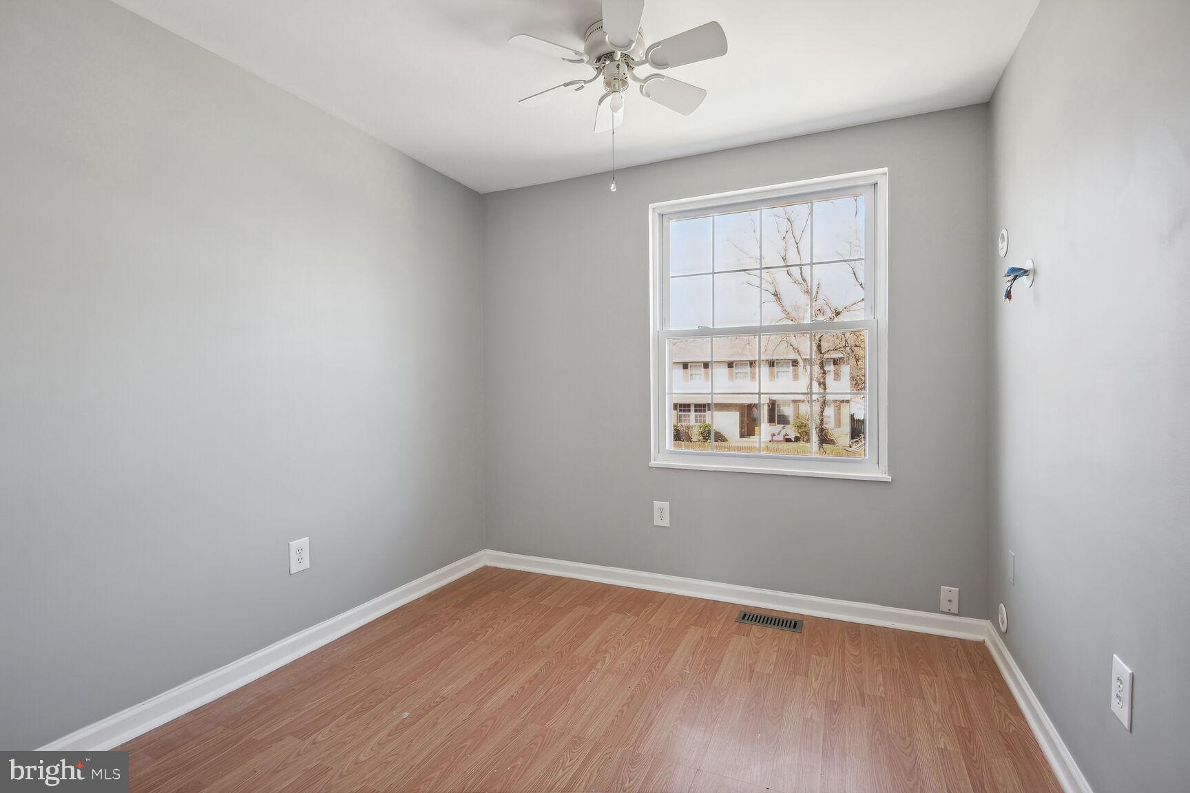120 North Garfield Road Sterling, VA 20164 - Photo 12 of 19 2nd Bedroom