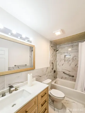 $2,600 | 167 E Concordia Circle, Monroe Township, NJ 08831