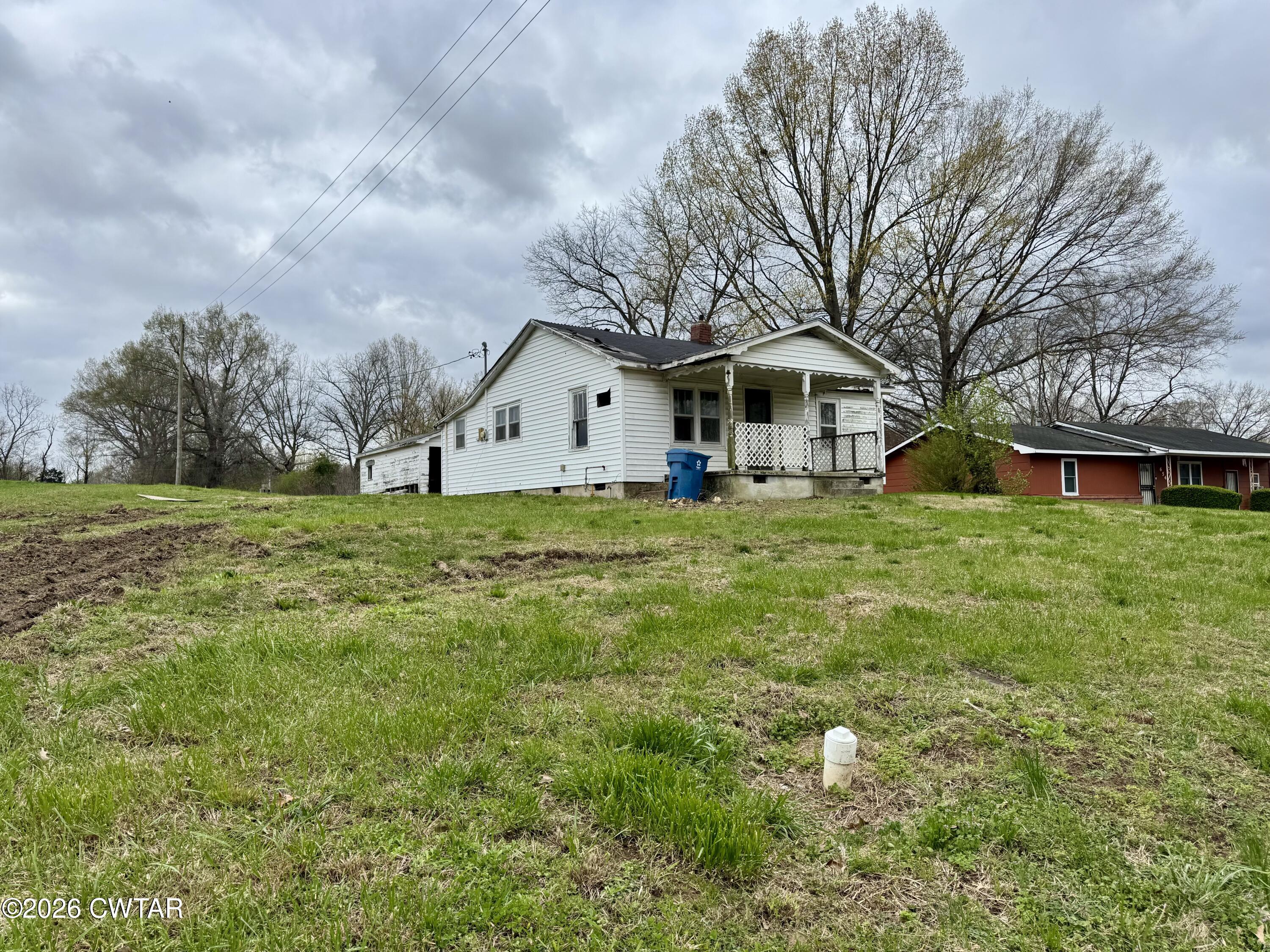 702 Gibson Road Trenton, TN 38382 - Photo 2 of 16 IMG_2299