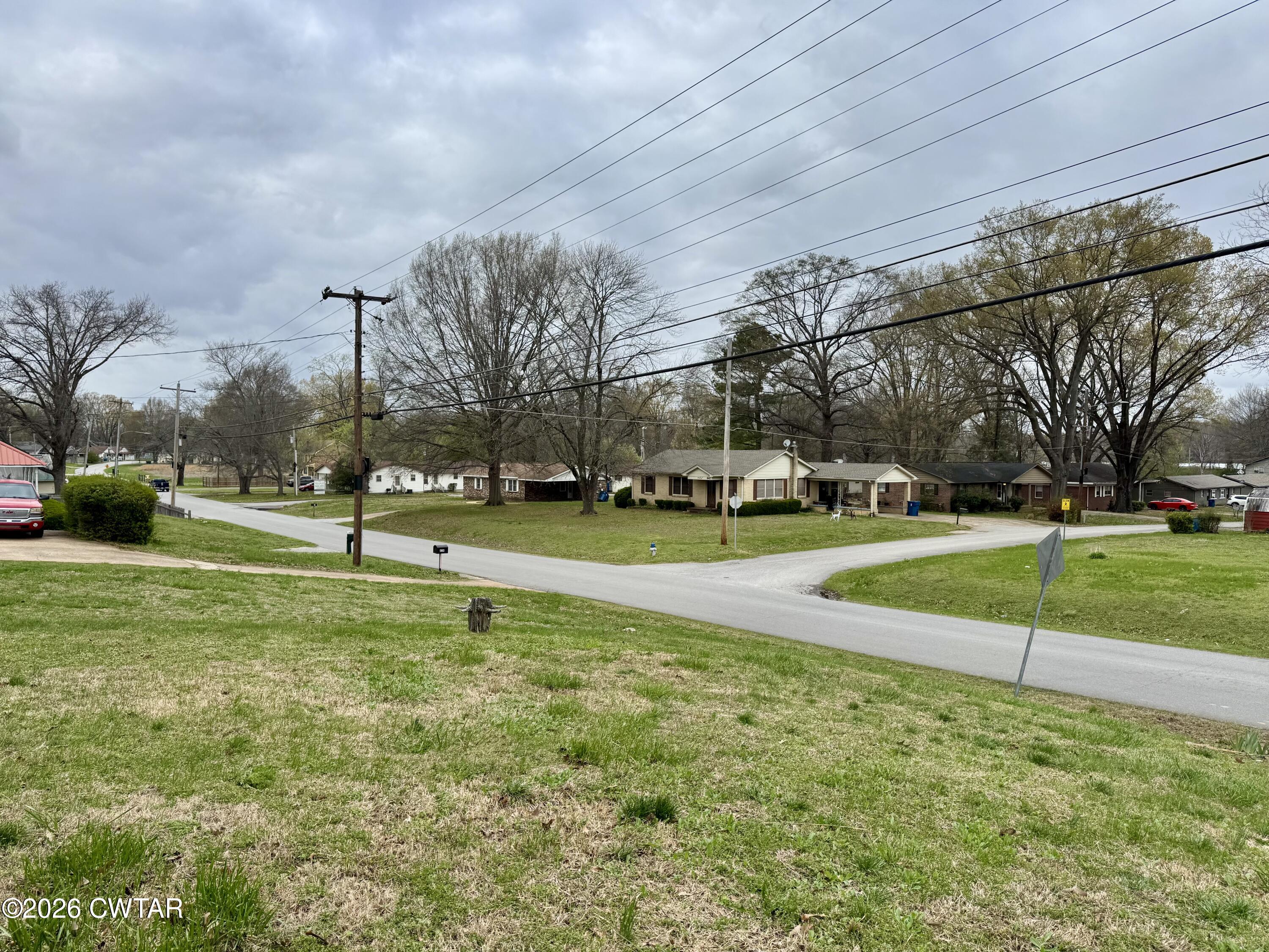 702 Gibson Road Trenton, TN 38382 - Photo 7 of 16 IMG_2300