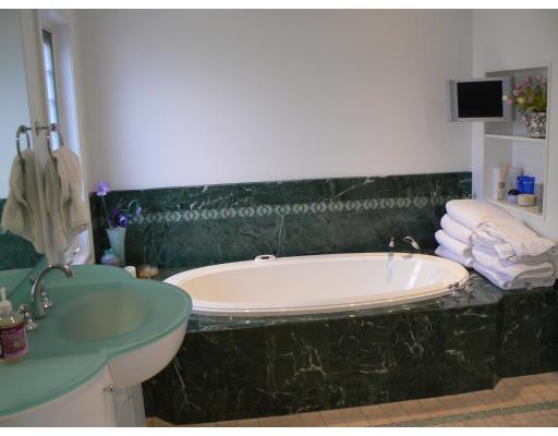 5 Rebecca Road Newton, MA 02465 - Photo 11 of 14 Gallery Image 11