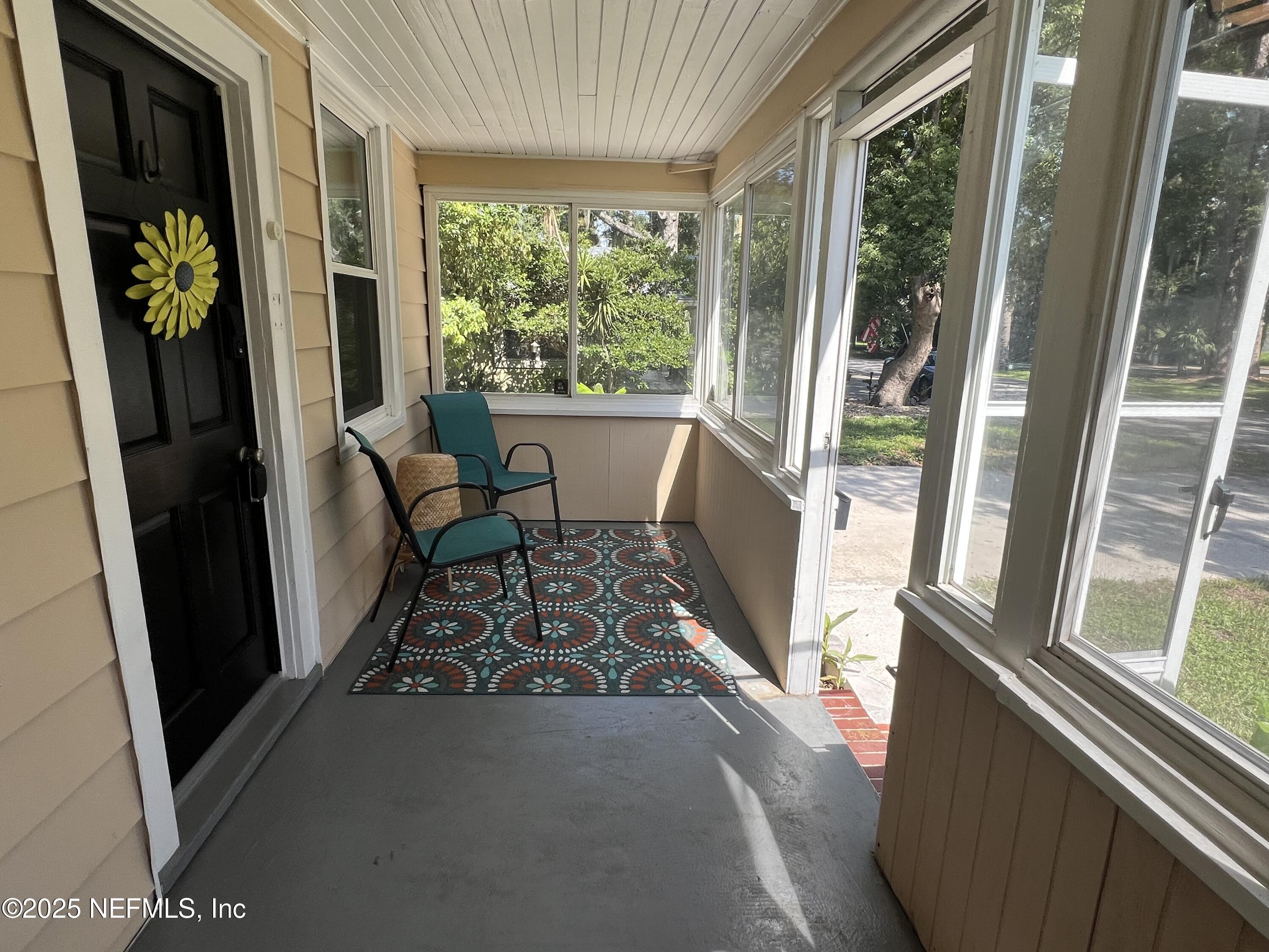 1612 Greenridge Road Jacksonville, FL 32207 - Photo 4 of 34 Coffee or wine