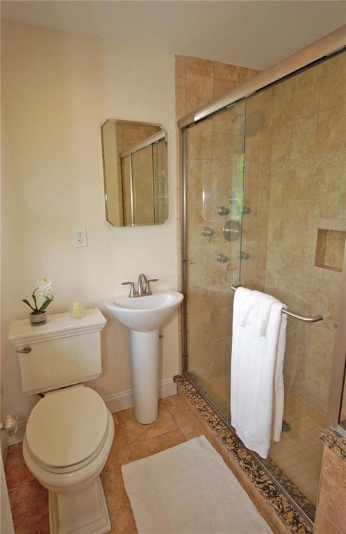 727 Pinetree Road Mt. Lebanon, PA 15243 - Photo 11 of 25 Gallery Image 11
