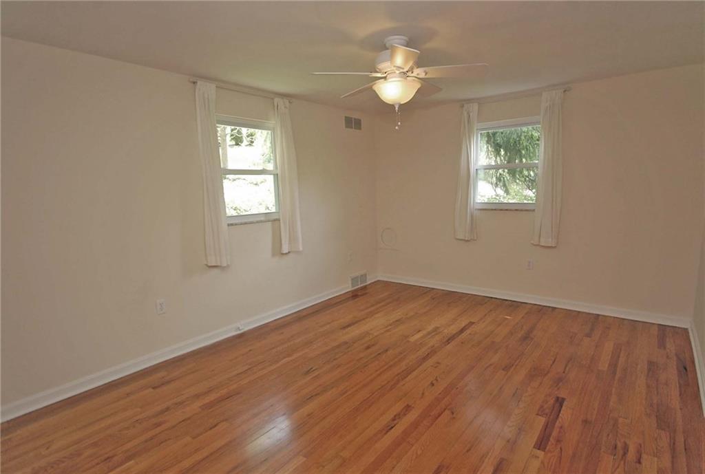 727 Pinetree Road Mt. Lebanon, PA 15243 - Photo 13 of 25 Gallery Image 13