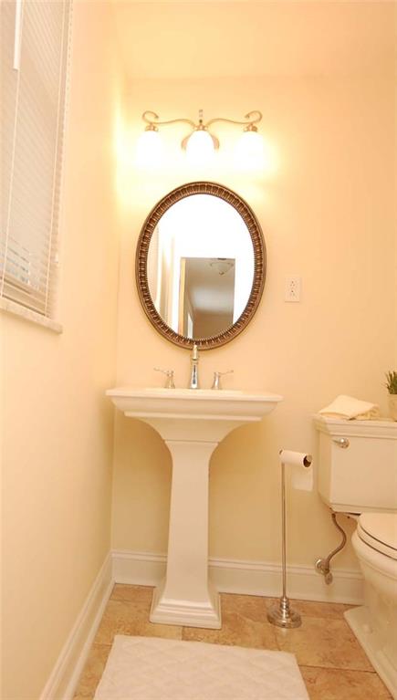 727 Pinetree Road Mt. Lebanon, PA 15243 - Photo 8 of 25 Gallery Image 8