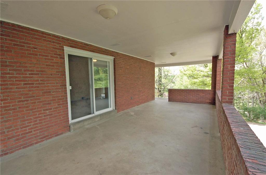 727 Pinetree Road Mt. Lebanon, PA 15243 - Photo 9 of 25 Gallery Image 9