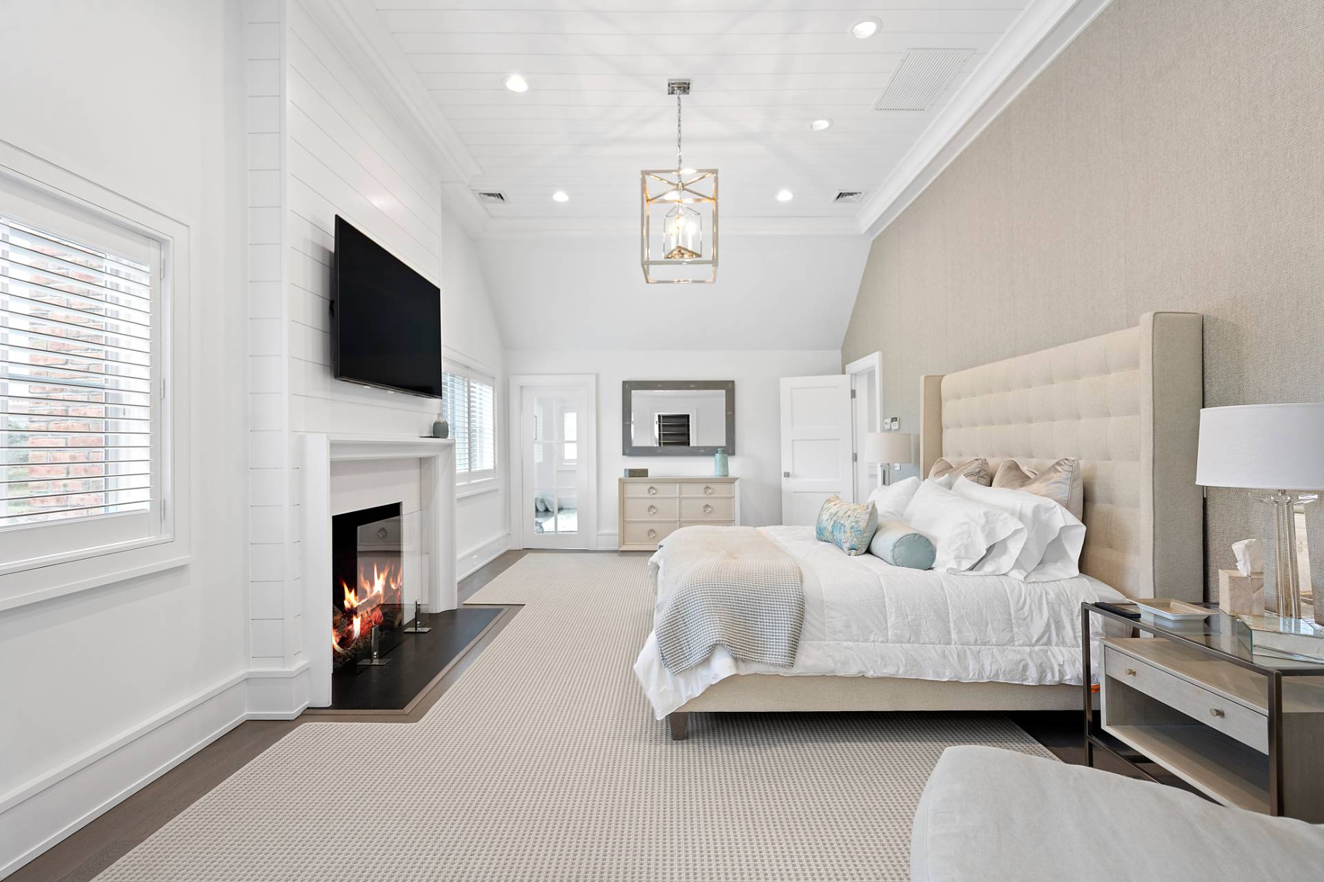 135 Hildreth Lane Bridgehampton, NY 11932 - Photo 15 of 38
