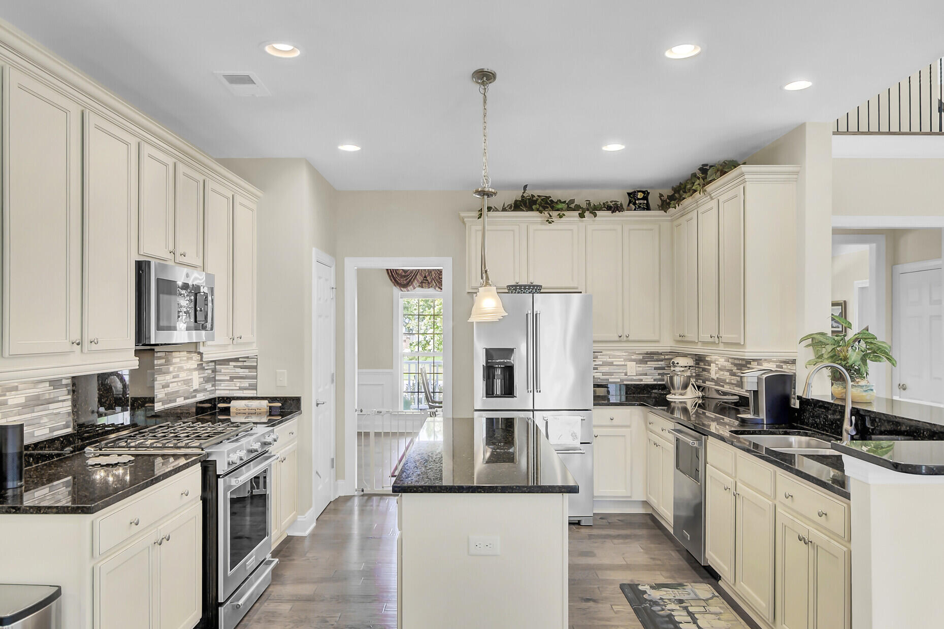 1178 Rivers Reach Drive Charleston, SC 29492 - Photo 10 of 54 21_19_mls