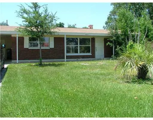 $2,400 | 4601 West Oakellar Avenue, Tampa, FL 33611