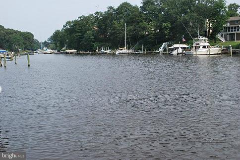 381 Valley Stream Road Severna Park, MD 21146 - Photo 12 of 22 View