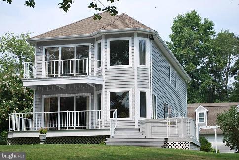 381 Valley Stream Road Severna Park, MD 21146 - Photo 13 of 22 Exterior (Rear)