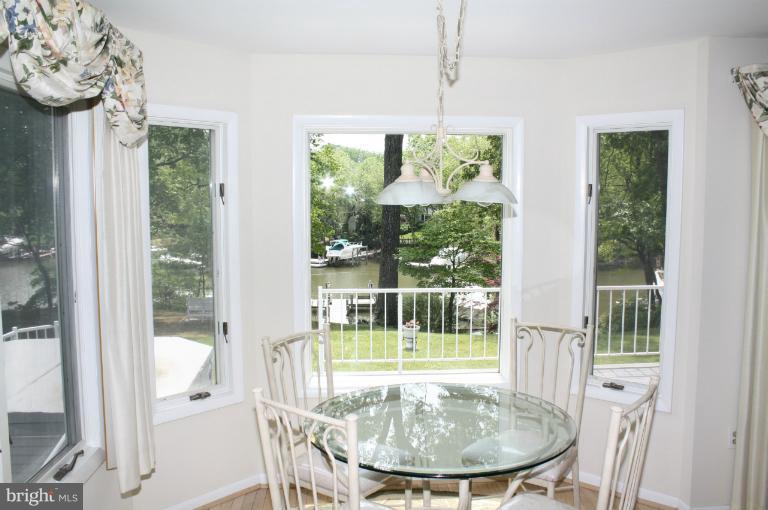 381 Valley Stream Road Severna Park, MD 21146 - Photo 3 of 22 Dining Room