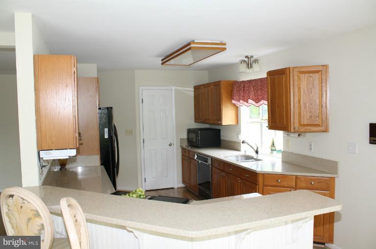 381 Valley Stream Road Severna Park, MD 21146 - Photo 6 of 22 Kitchen