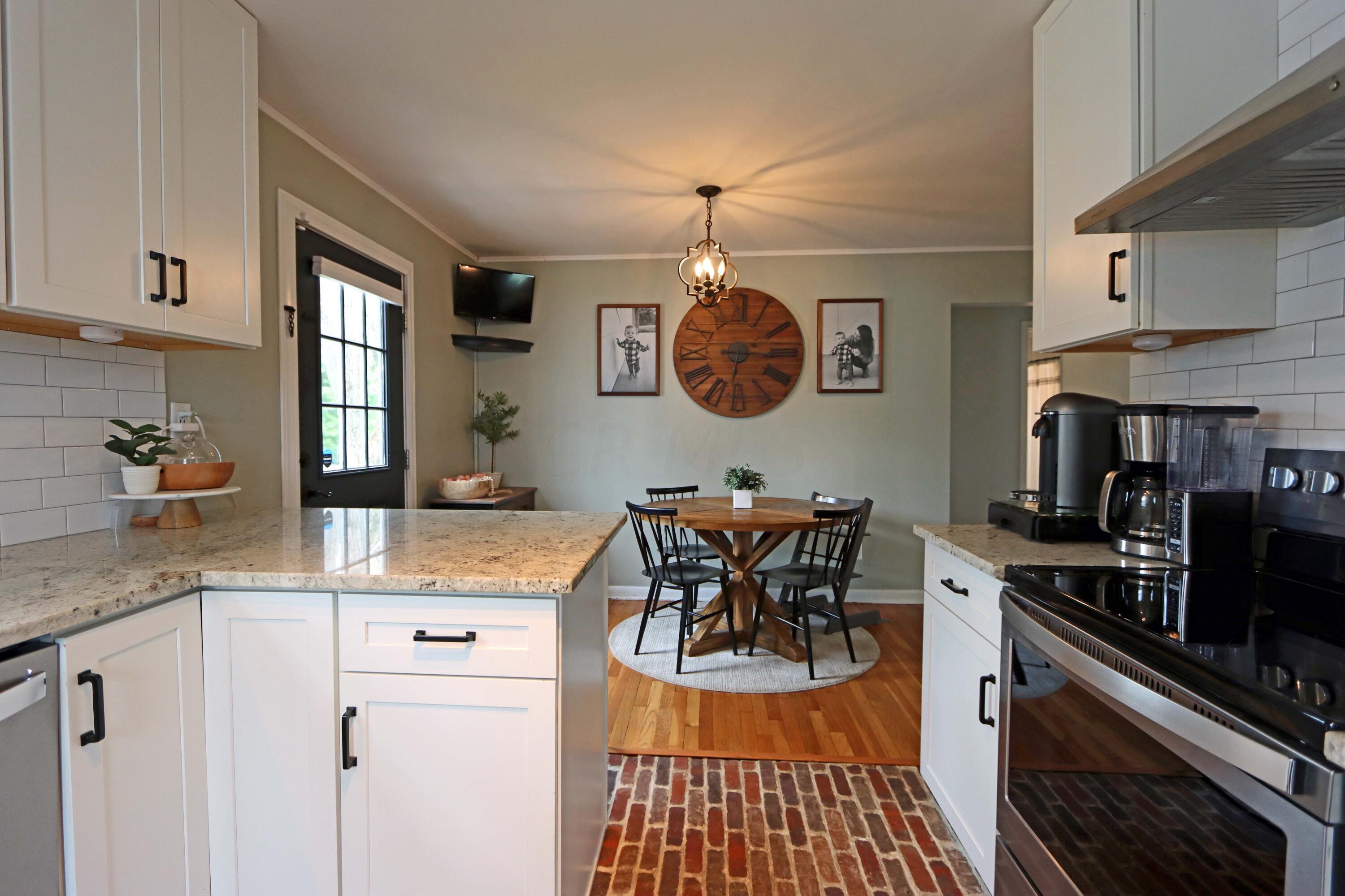 2353 Shrewsbury Road Columbus, OH 43221 - Photo 21 of 44 Kitchen