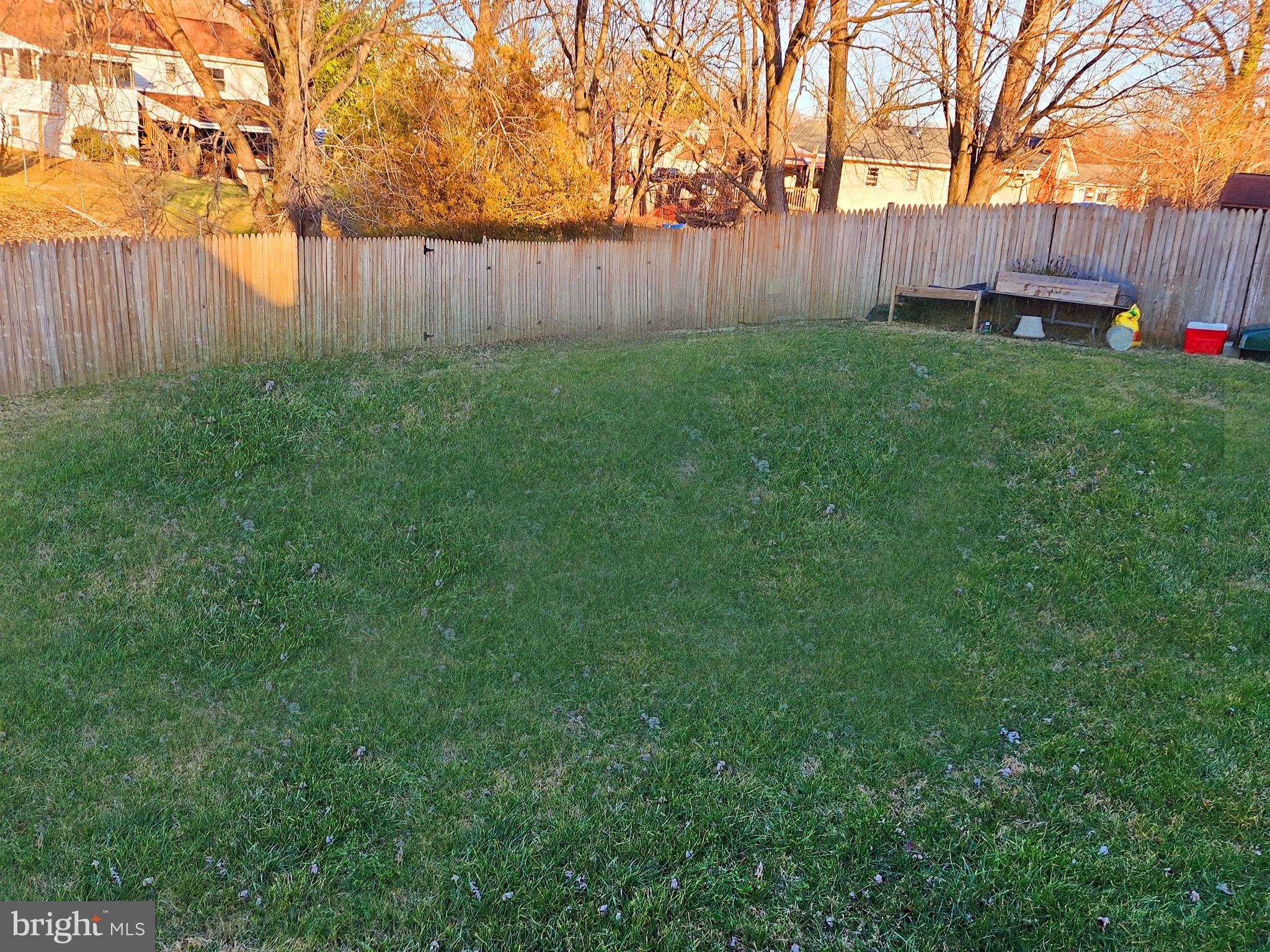 14143 Grayson Road Woodbridge, VA 22191 - Photo 14 of 58 Huge flat backyard