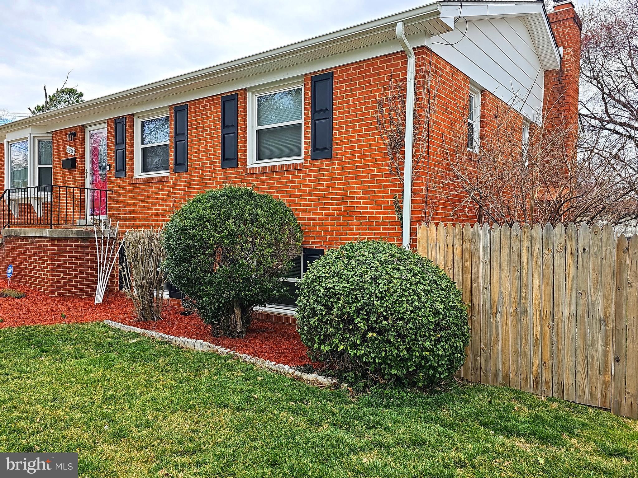14143 Grayson Road Woodbridge, VA 22191 - Photo 8 of 58 Front of brick home