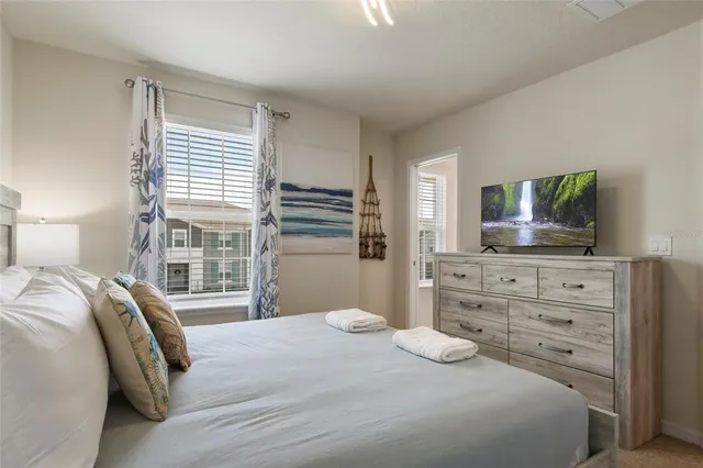 a view of a tennis court