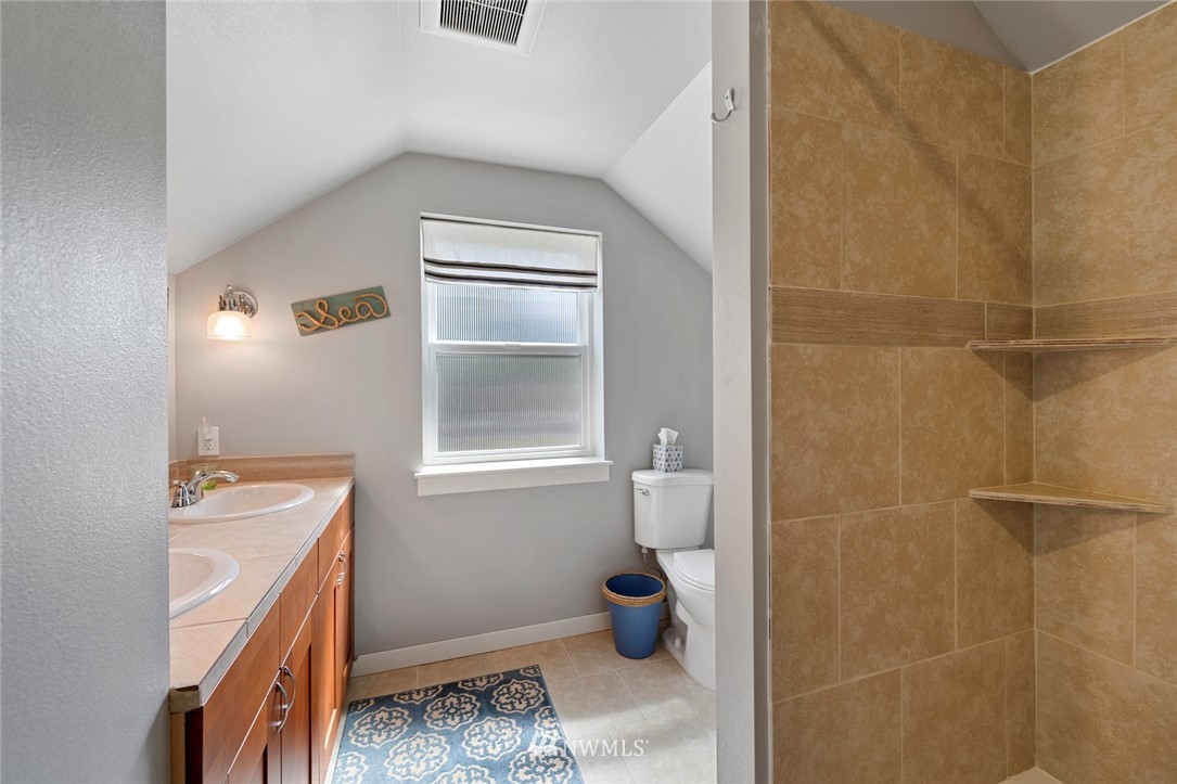 12226 Chain Lake Road Snohomish, WA 98290 - Photo 18 of 25