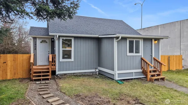 $324,800 | 1908 South 43rd Street, Tacoma, WA 98418
