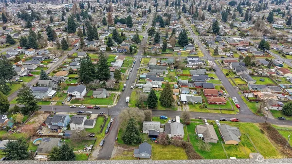 $324,800 | 1908 South 43rd Street, Tacoma, WA 98418