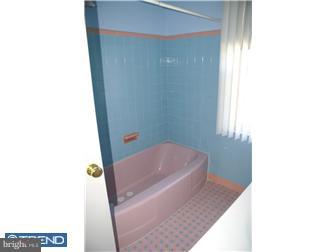 902 Jamestown Road Broomall, PA 19008 - Photo 6 of 12 Bathroom