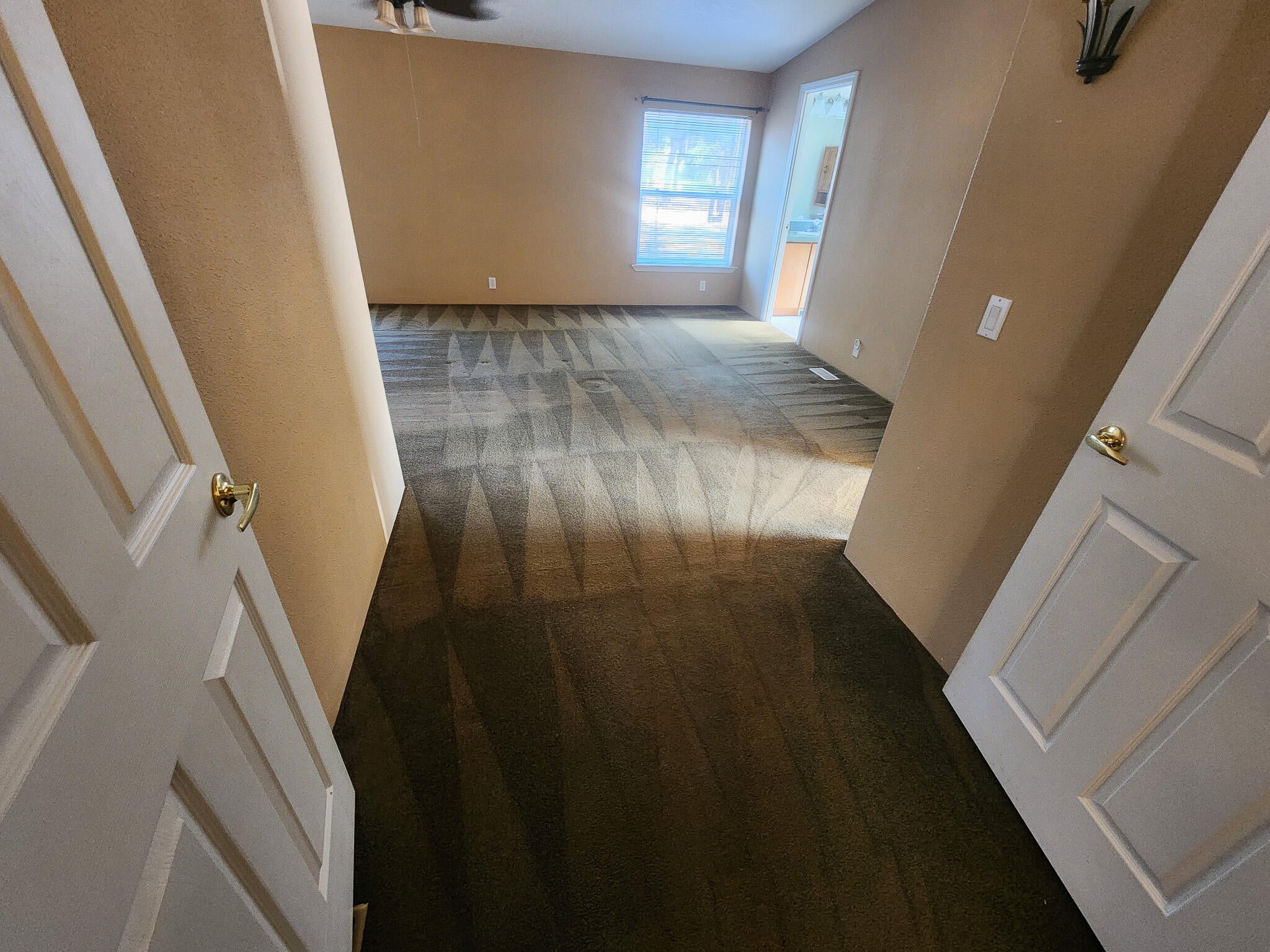 114 Lone Mountain Road O'Brien, OR 97523 - Photo 28 of 38 master bedroom