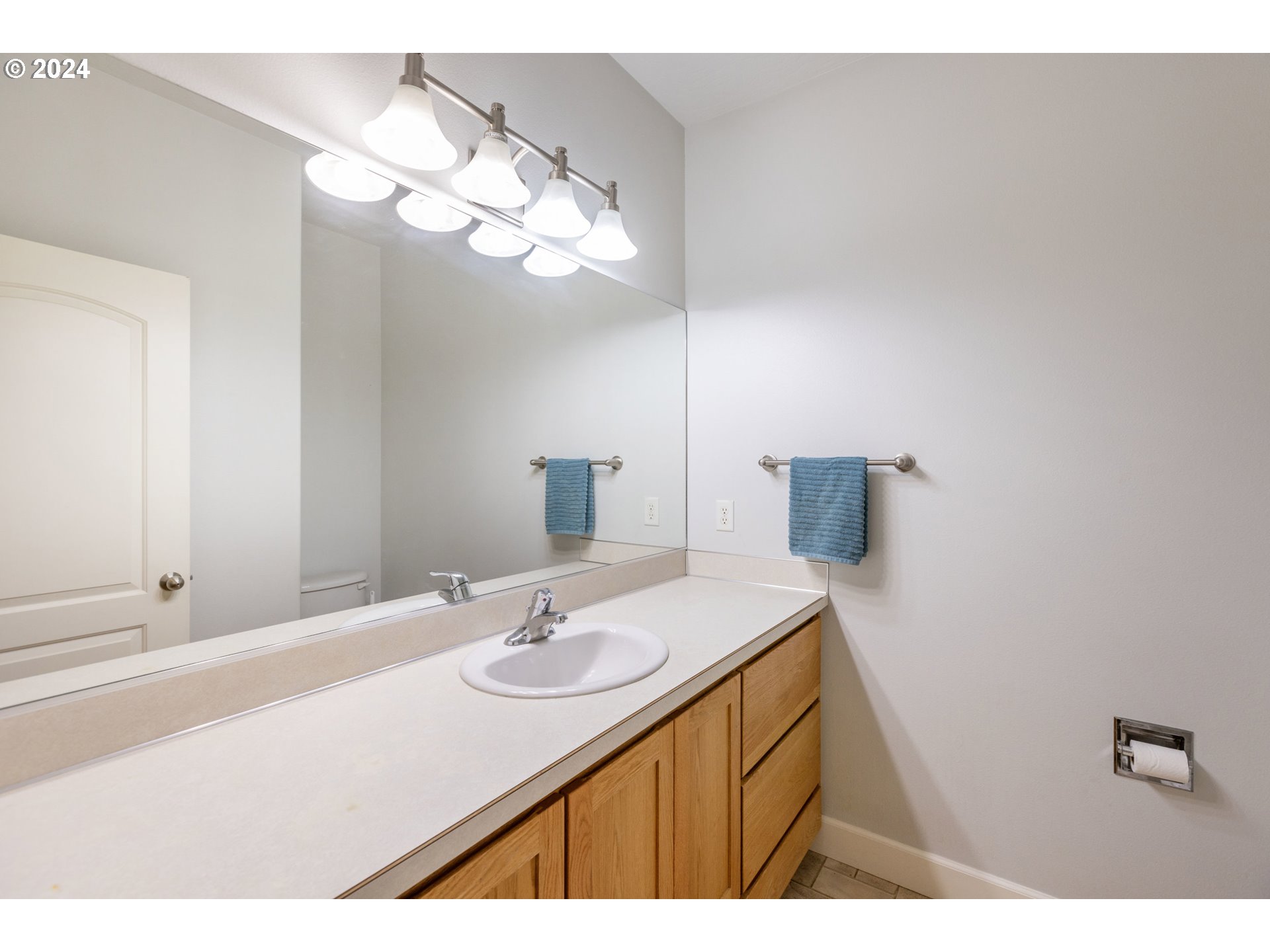 45665 North Gate Creek Road Vida, OR 97488 - Photo 20 of 31 Gallery Image 20