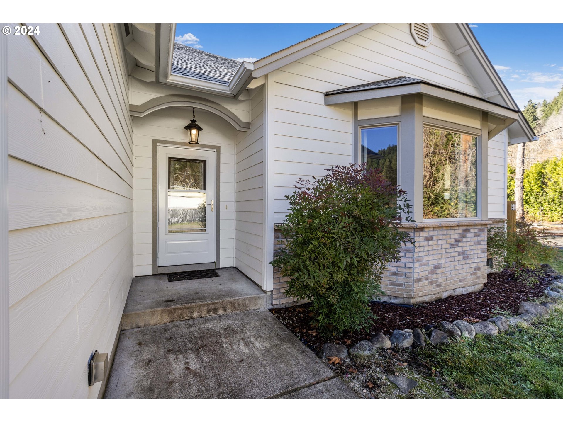 45665 North Gate Creek Road Vida, OR 97488 - Photo 3 of 31 Gallery Image 3