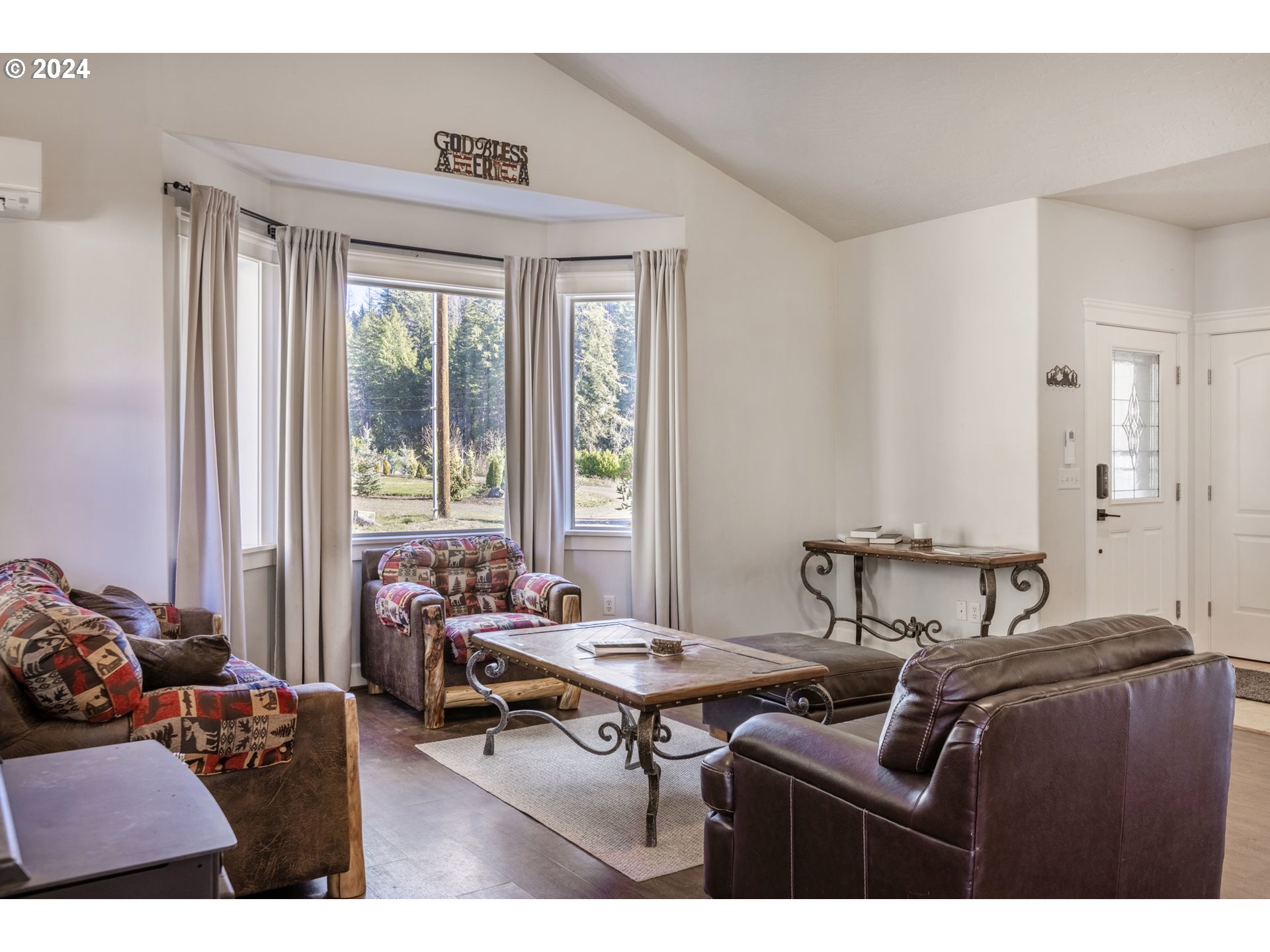 45665 North Gate Creek Road Vida, OR 97488 - Photo 6 of 31 Gallery Image 6