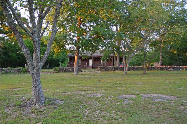 3561 Tobe Robertson Road Columbia, TN 38401 - Photo 7 of 10 Gallery Image 7