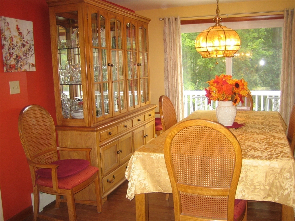 88 Great Woods Road Saugus, MA 01906 - Photo 9 of 38 Gallery Image 9