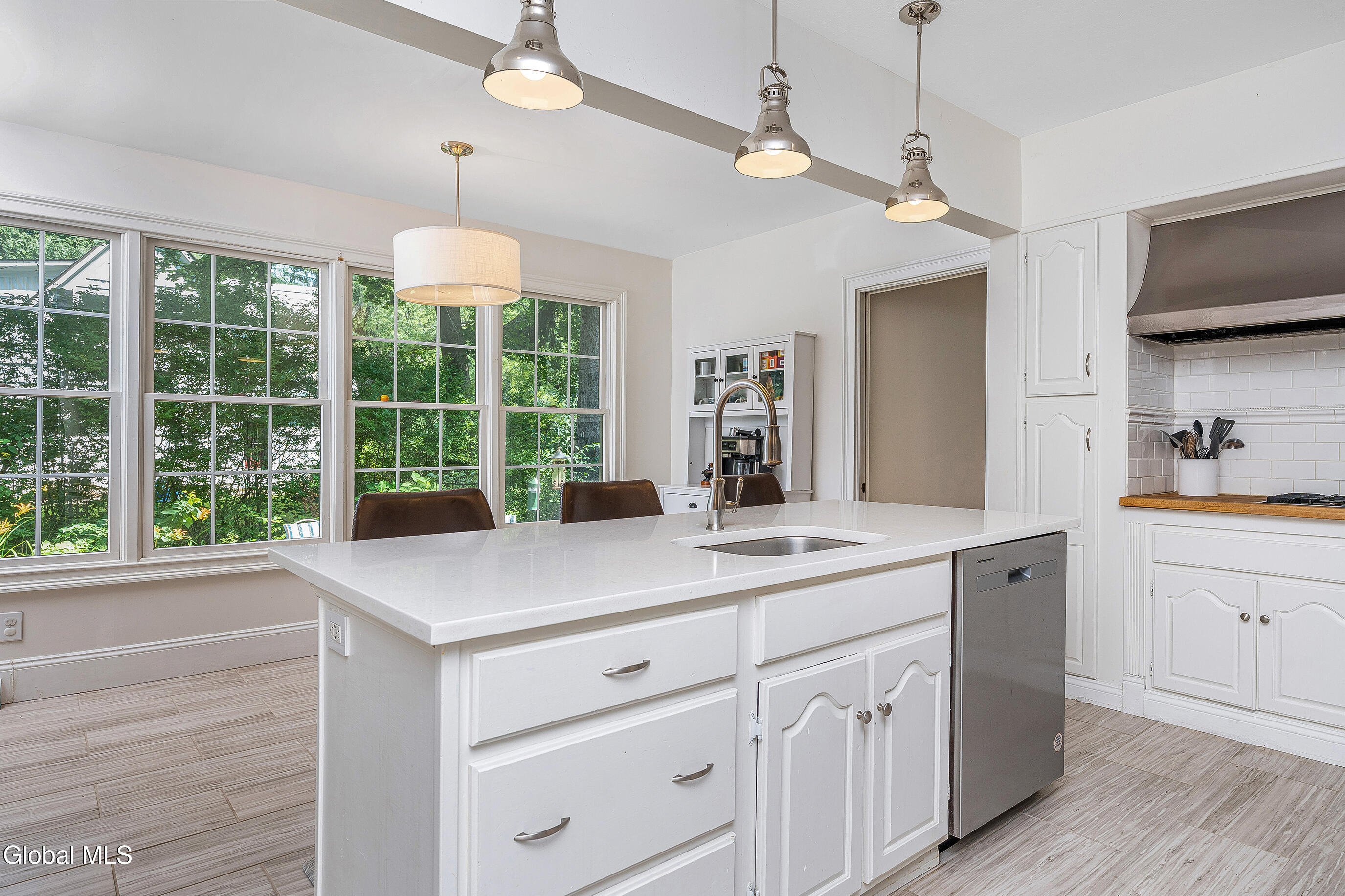 17 Birch Hill Road Albany, NY 12211 - Photo 15 of 71 029-17-Birch-Hill-Rd