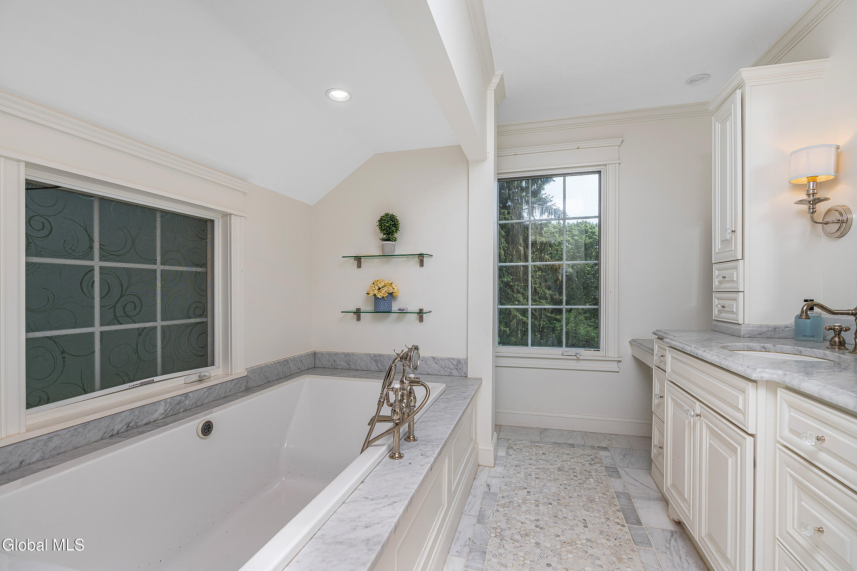 17 Birch Hill Road Albany, NY 12211 - Photo 37 of 71 061-17-Birch-Hill-Rd