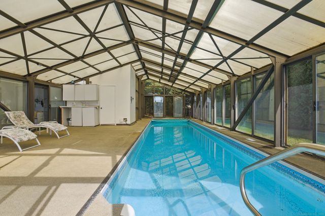 $2,300,000 | 65 Neptune Drive, Groton, CT 06340