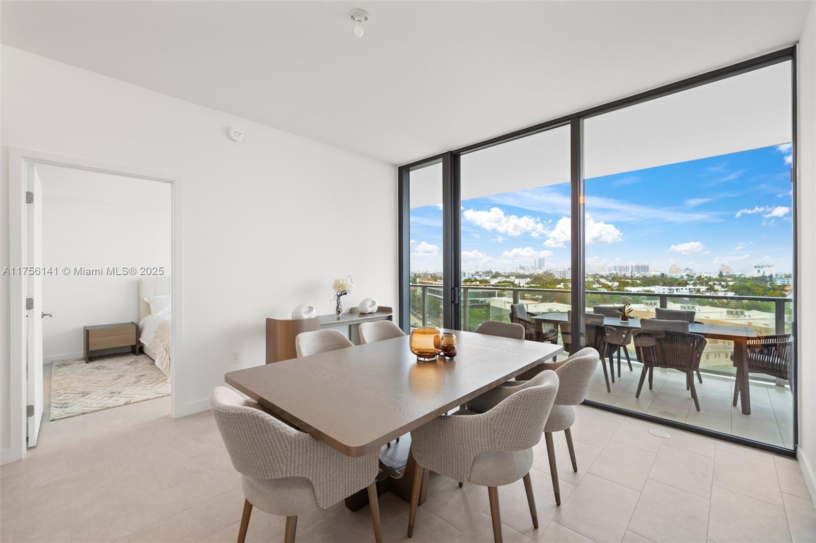 500 Alton Road, Unit 907 Miami Beach, FL 33139 - Photo 2 of 28