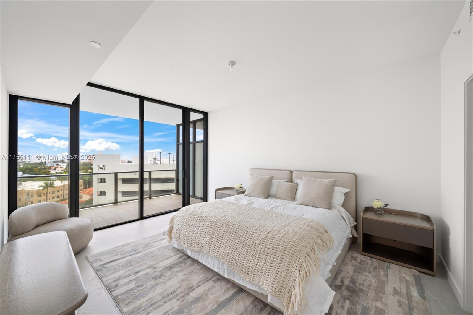 500 Alton Road, Unit 907 Miami Beach, FL 33139 - Photo 6 of 28