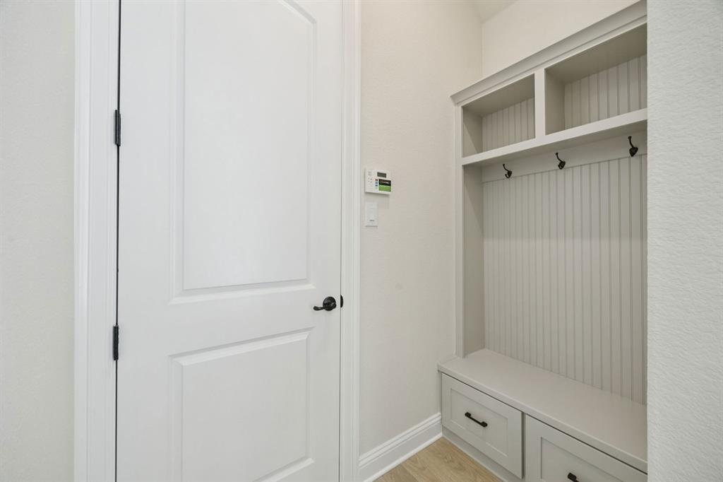 1016 Sunflower Street Crowley, TX 76036 - Photo 17 of 39 22-1016Sunflower_022