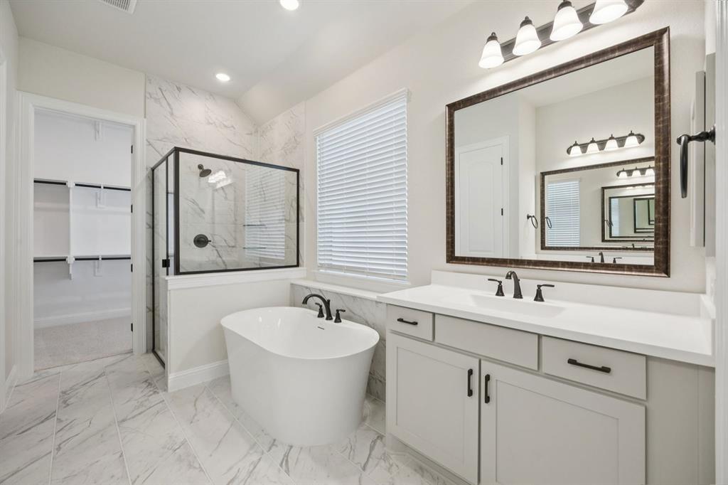 1016 Sunflower Street Crowley, TX 76036 - Photo 21 of 39 26-1016Sunflower_026