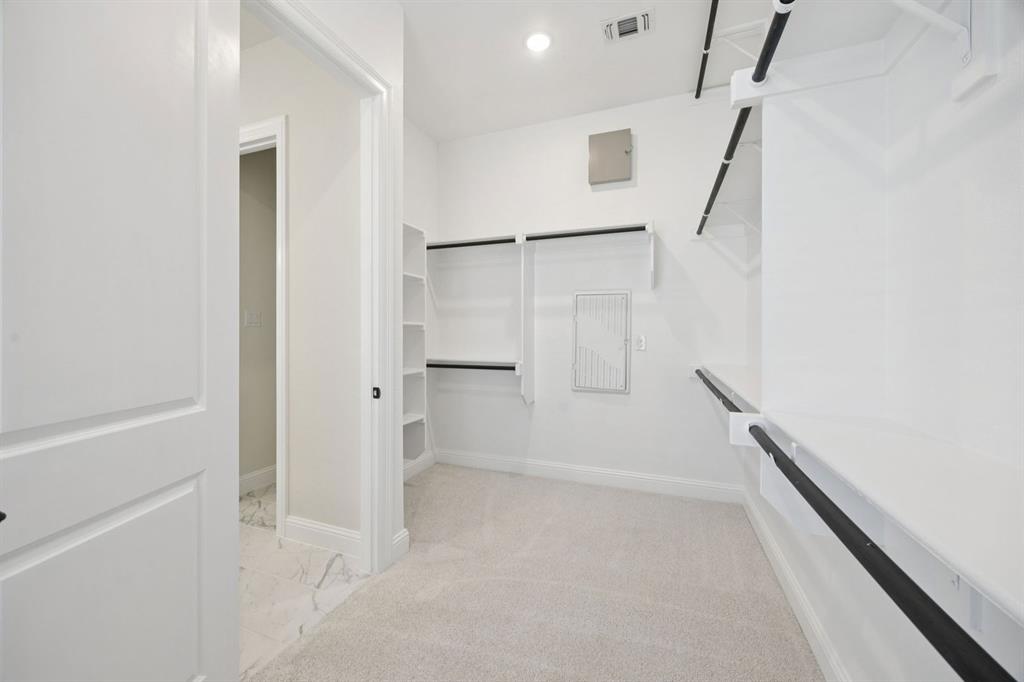 1016 Sunflower Street Crowley, TX 76036 - Photo 23 of 39 28-1016Sunflower_028