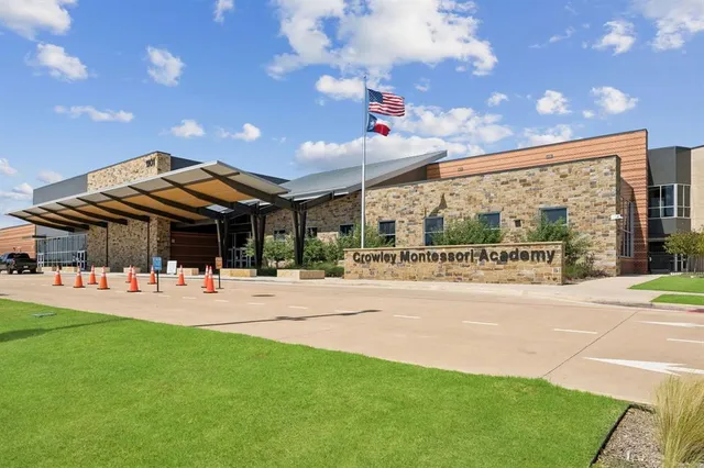 $499,500 | 1016 Sunflower Street, Crowley, TX 76036