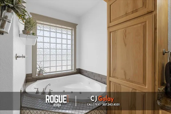 $825,000 | 4631 East 22nd Street, Casper, WY 82609