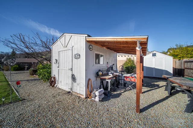 $495,000 | 3110 Bedrock Lane, Redding, CA 96003