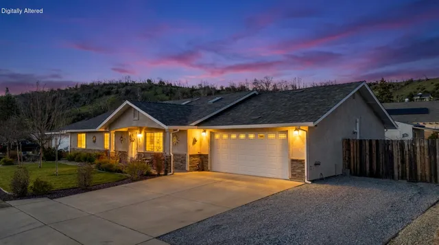 $495,000 | 3110 Bedrock Lane, Redding, CA 96003