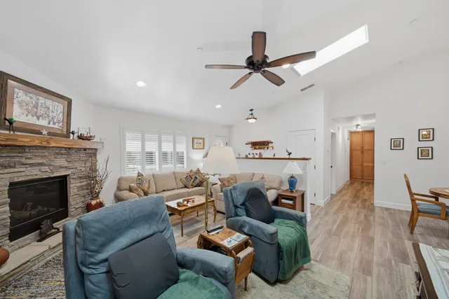 $495,000 | 3110 Bedrock Lane, Redding, CA 96003