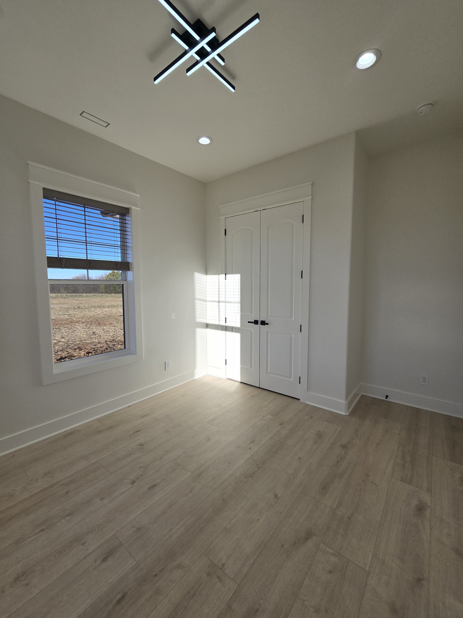 6784 Shelbyville Road Morrison, TN 37357 - Photo 35 of 48 a view of an empty room with a window