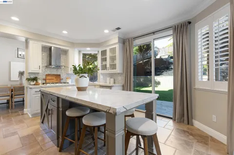 $1,685,000 | 377 Squirrel Ridge Way, Danville, CA 94506