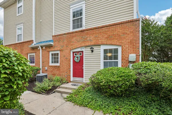 $300,000 | 6233 Sandpiper Court, Unit 1, Elkridge, MD 21075